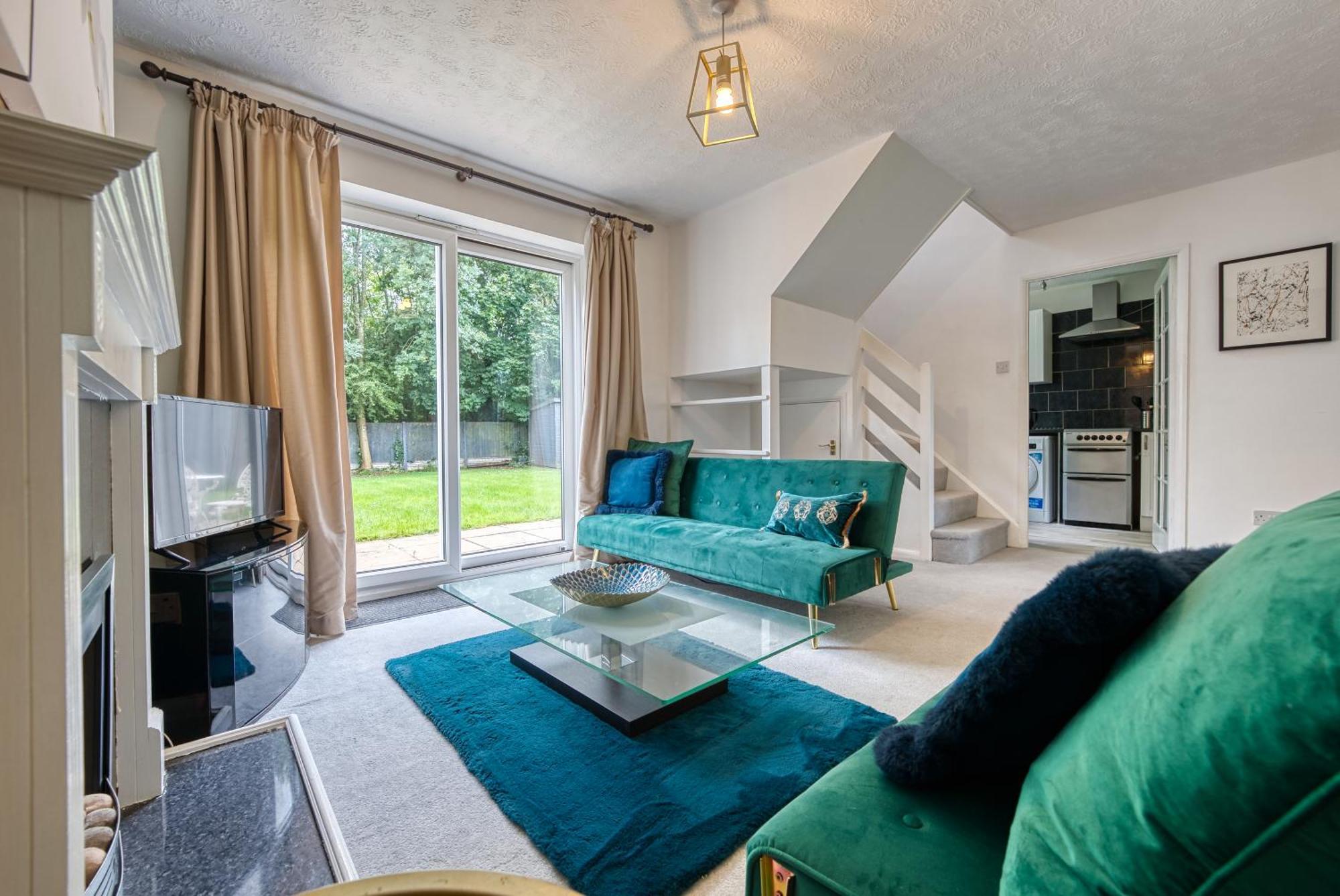 Capri 13 Sa: University-Adjacent House with Garden and Motorway Access Loughborough Exterior photo